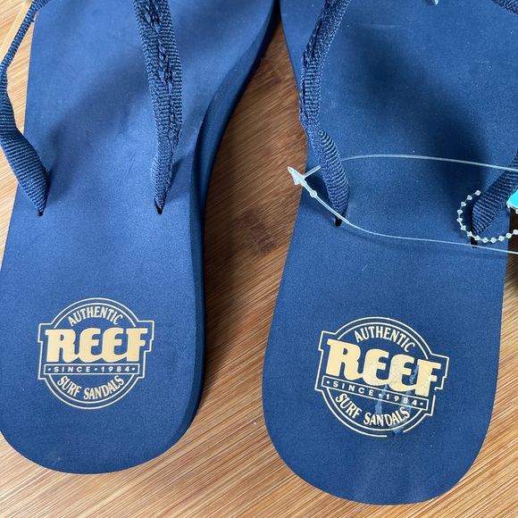 WOMEN'S REEF NAVY/NAVY BLUE GINGER BEACH/POOL FLIP FLOP SANDALS SIZE 9 NWT - Picture 7 of 9